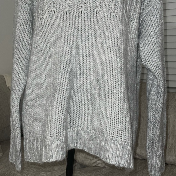 NWT Aerie Open Back Sweater 🤍 - Picture 5 of 14